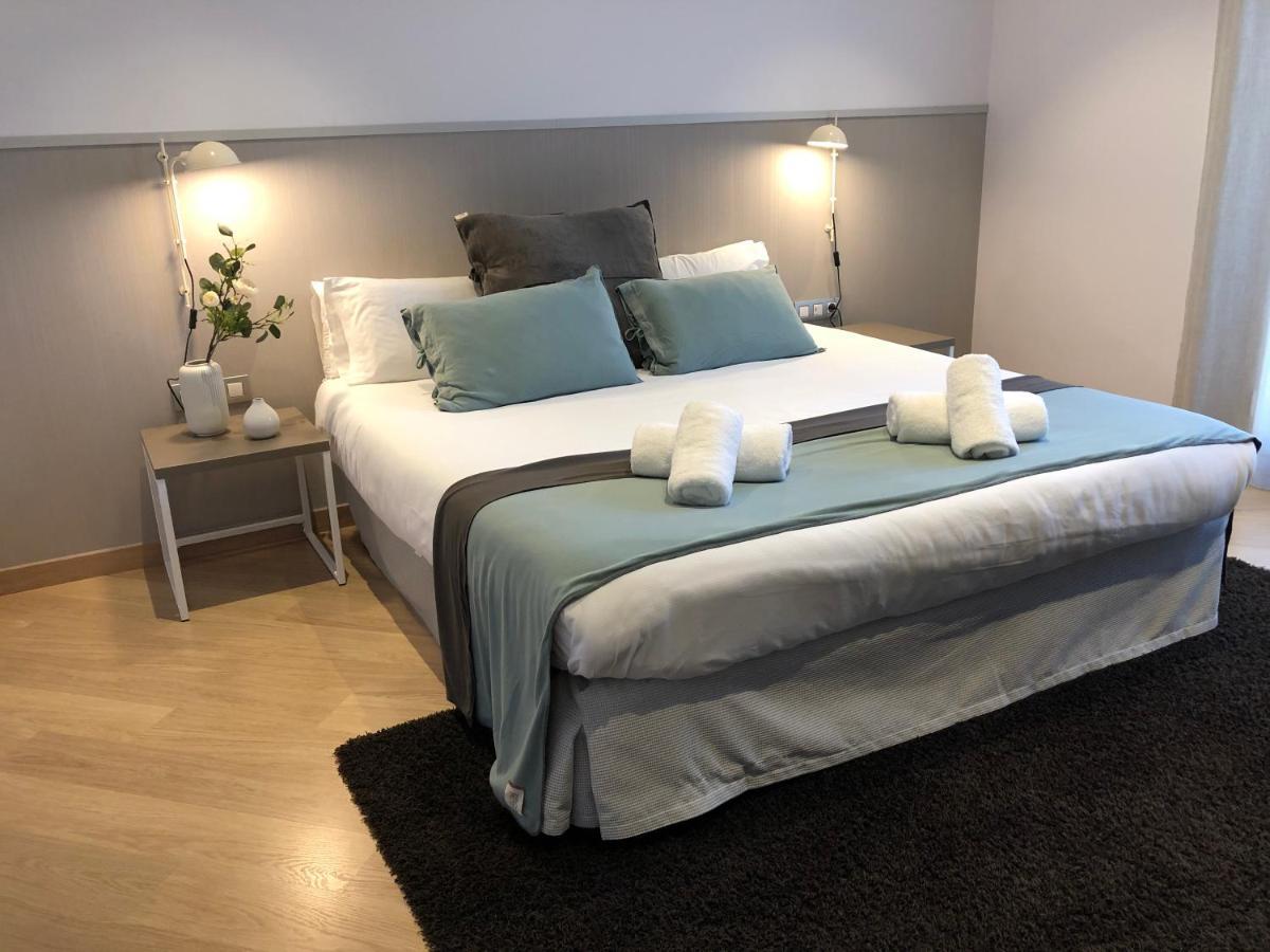 Fisa Rentals Gran Via Apartments Barcelona Exteriör bild
