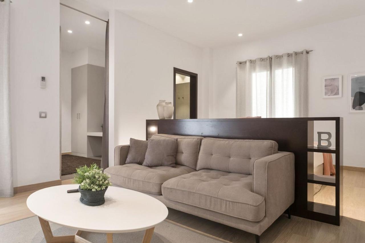Fisa Rentals Gran Via Apartments Barcelona Exteriör bild