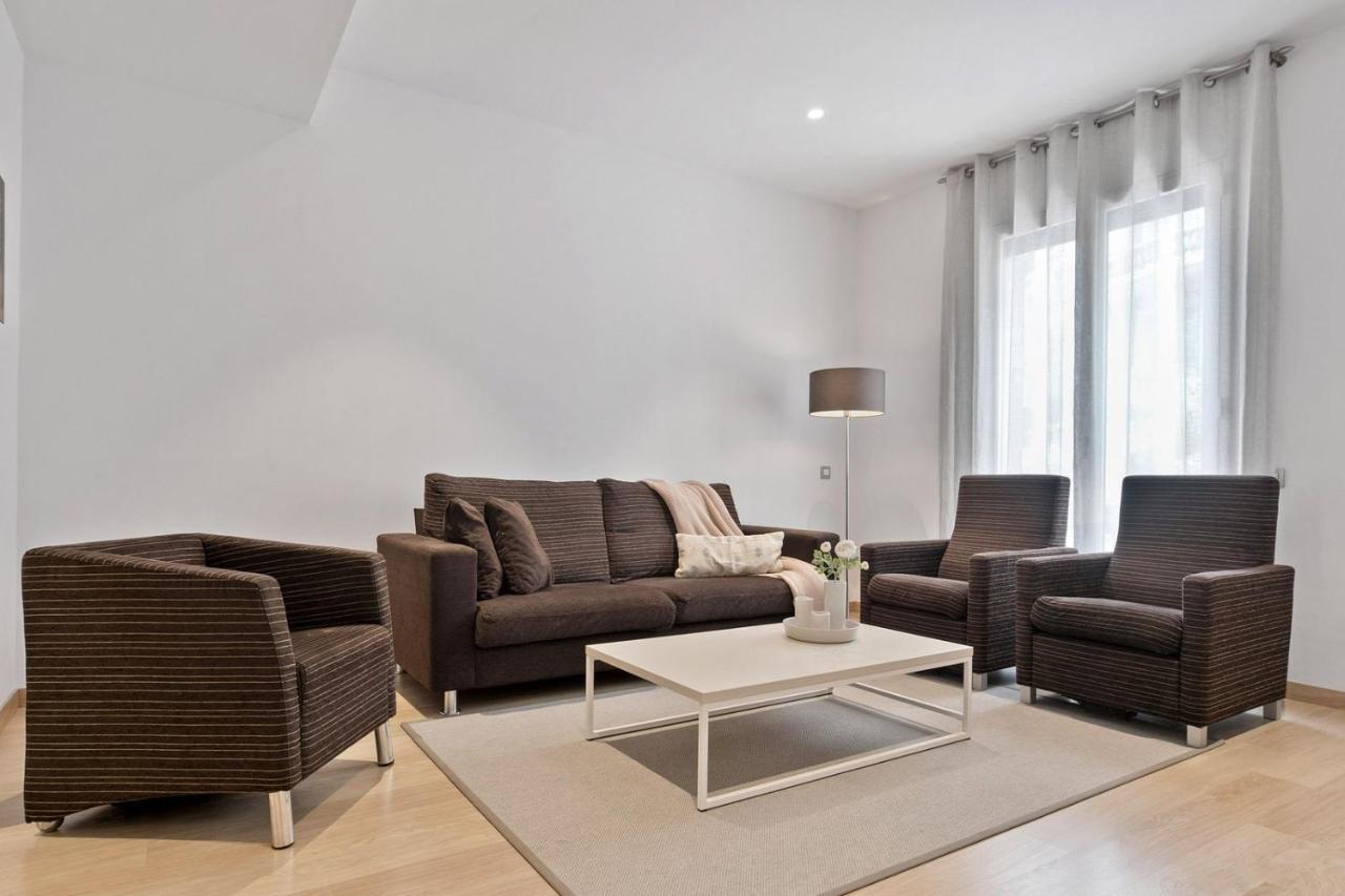 Fisa Rentals Gran Via Apartments Barcelona Exteriör bild