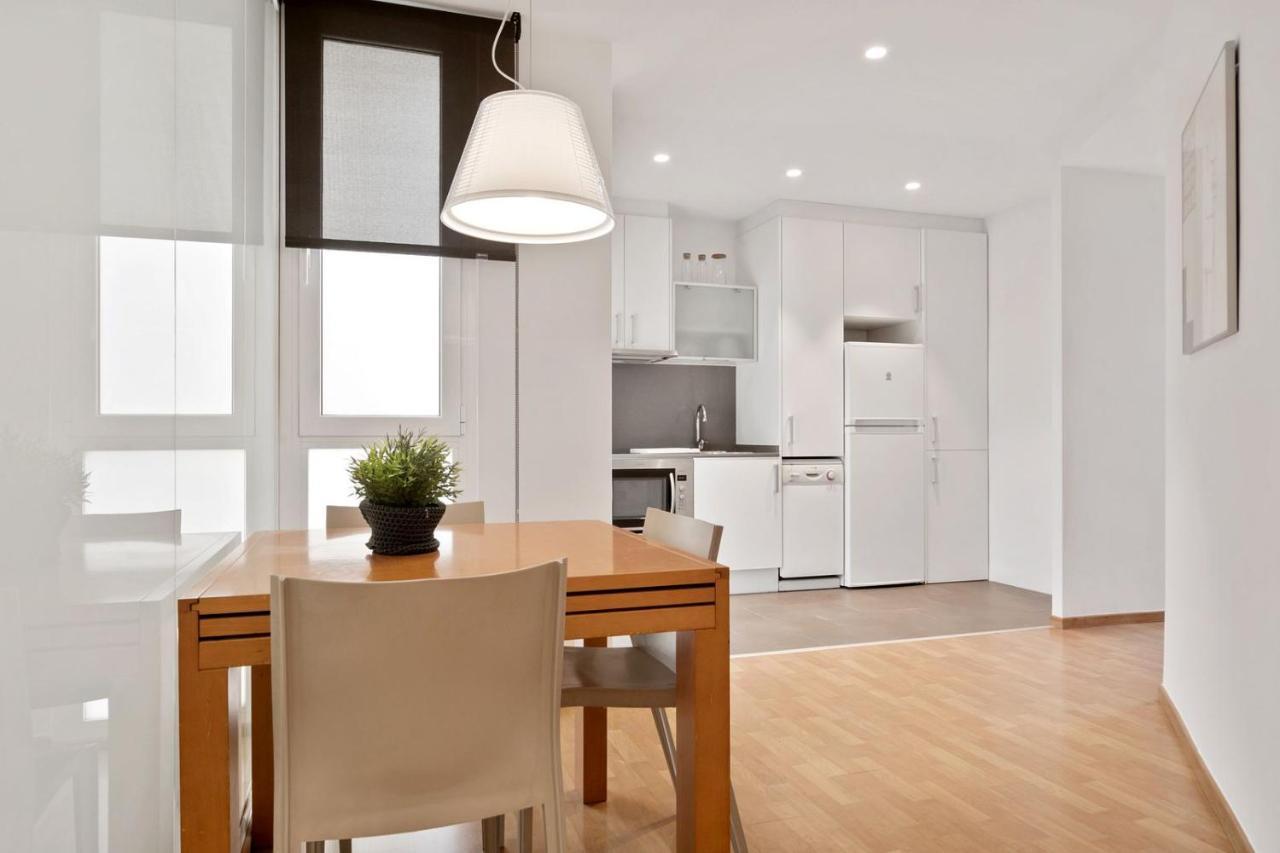 Fisa Rentals Gran Via Apartments Barcelona Exteriör bild